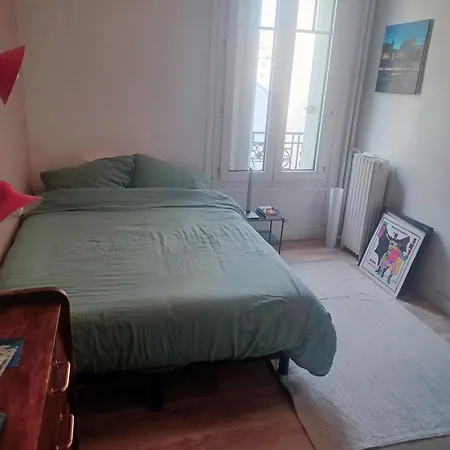 2 Pieces En Plein Campagne A * Paris